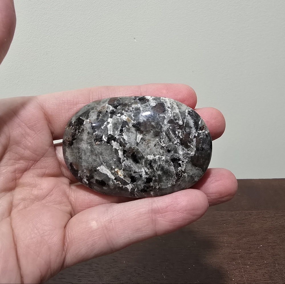 Yooperlite Crystal Palmstone #A - Picture 5 of 8